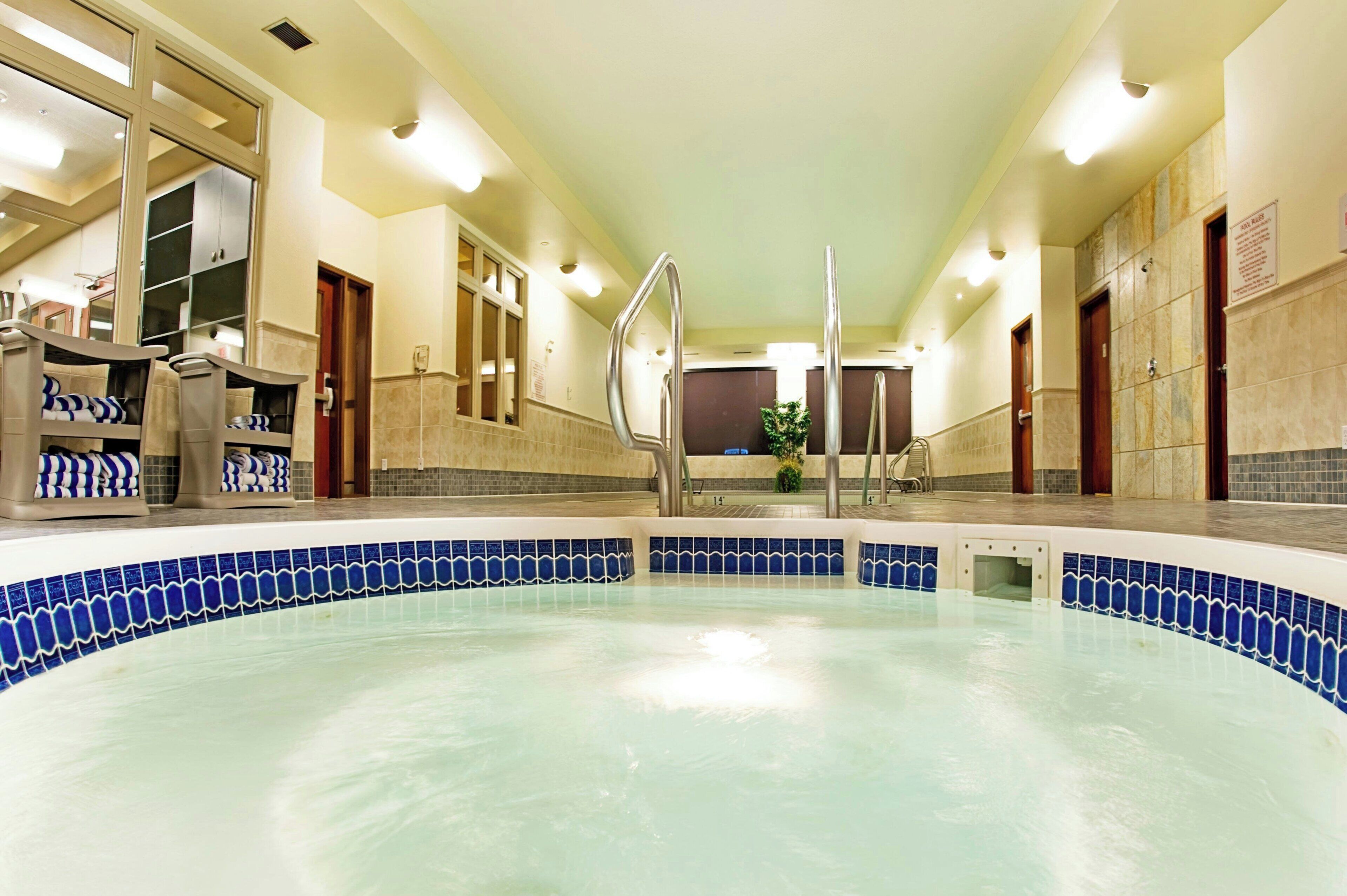 Private spa tub