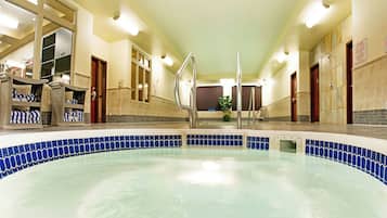 Private spa tub