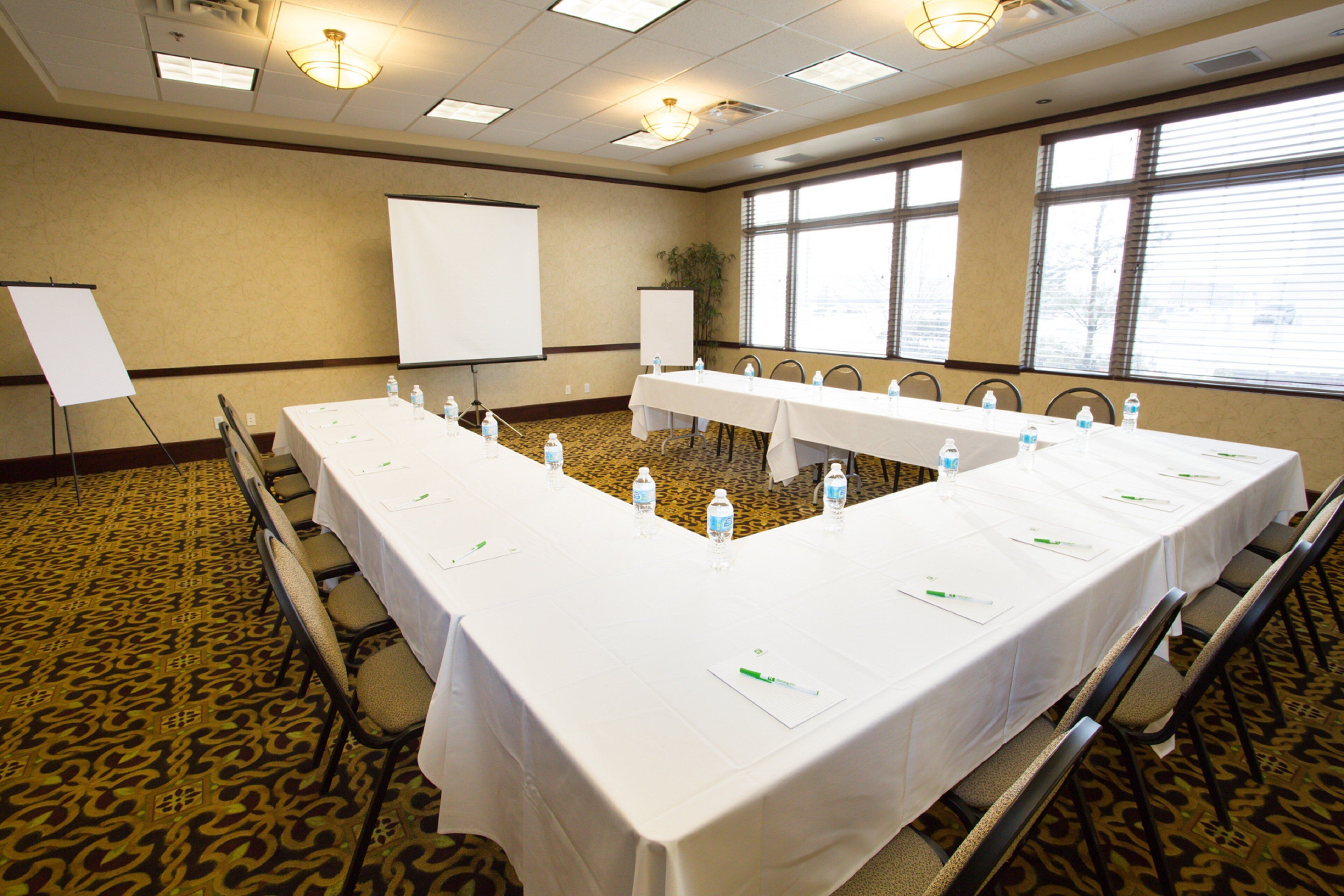 Photo - Holiday Inn Hotel & Suites-West Edmonton by IHG