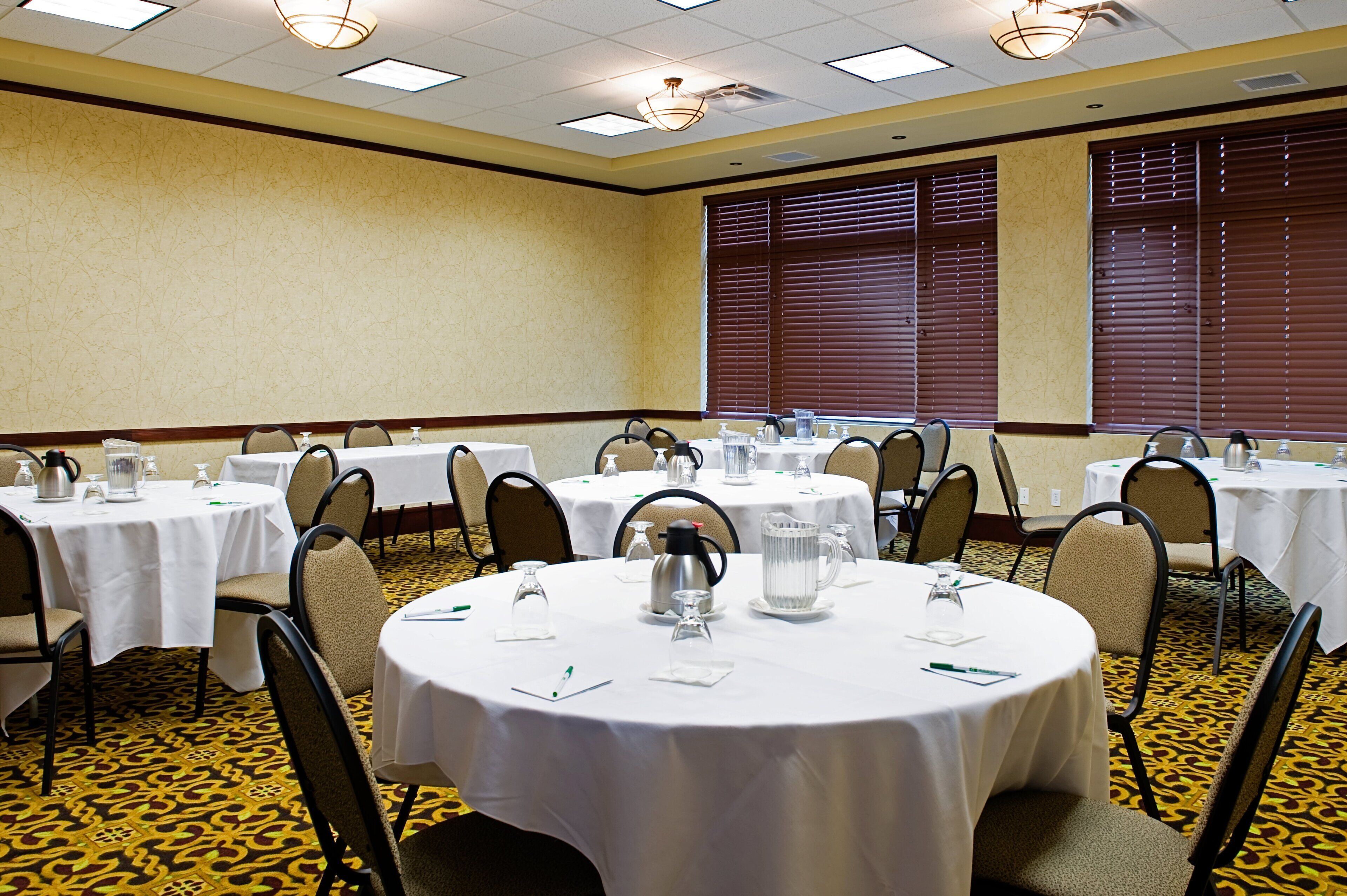 Photo - Holiday Inn Hotel & Suites-West Edmonton by IHG