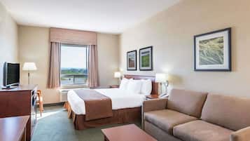 Room, 1 King Bed with Sofa bed, Non Smoking, Jetted Tub