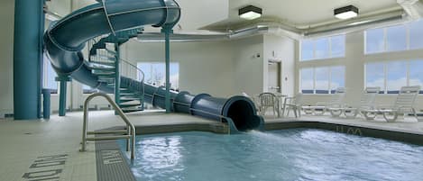 Piscine intérieure