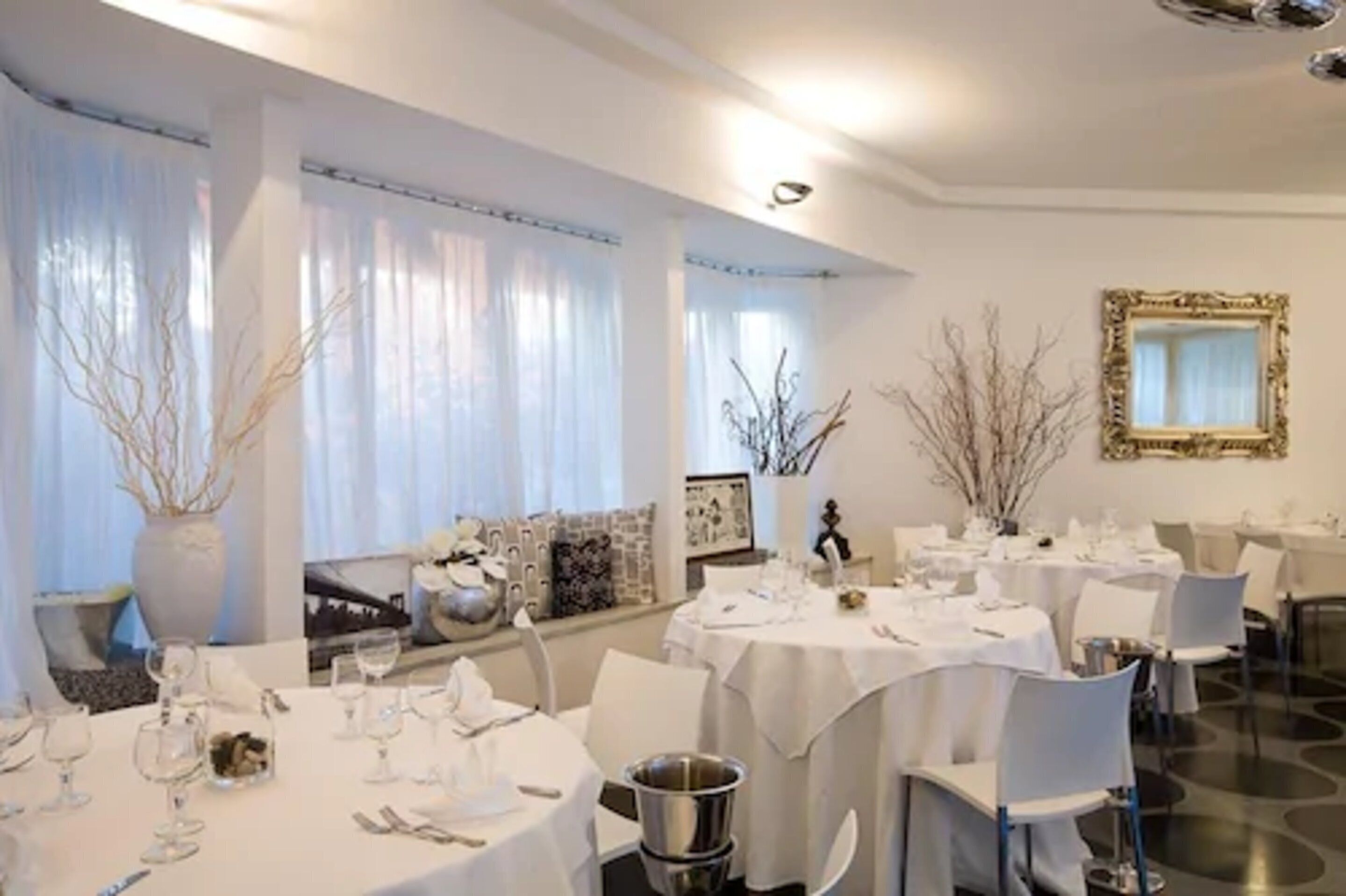 lunch and dinner served, local cuisine