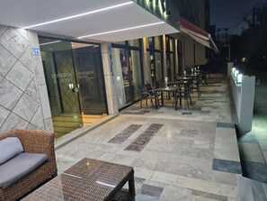 Front of property - Poseidon Hotel and Apartments (Kos)