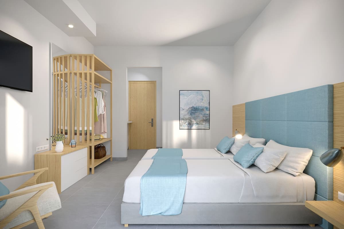 In-room safe, free WiFi, bed sheets