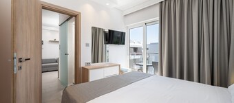 Poseidon Hotel and Apartments