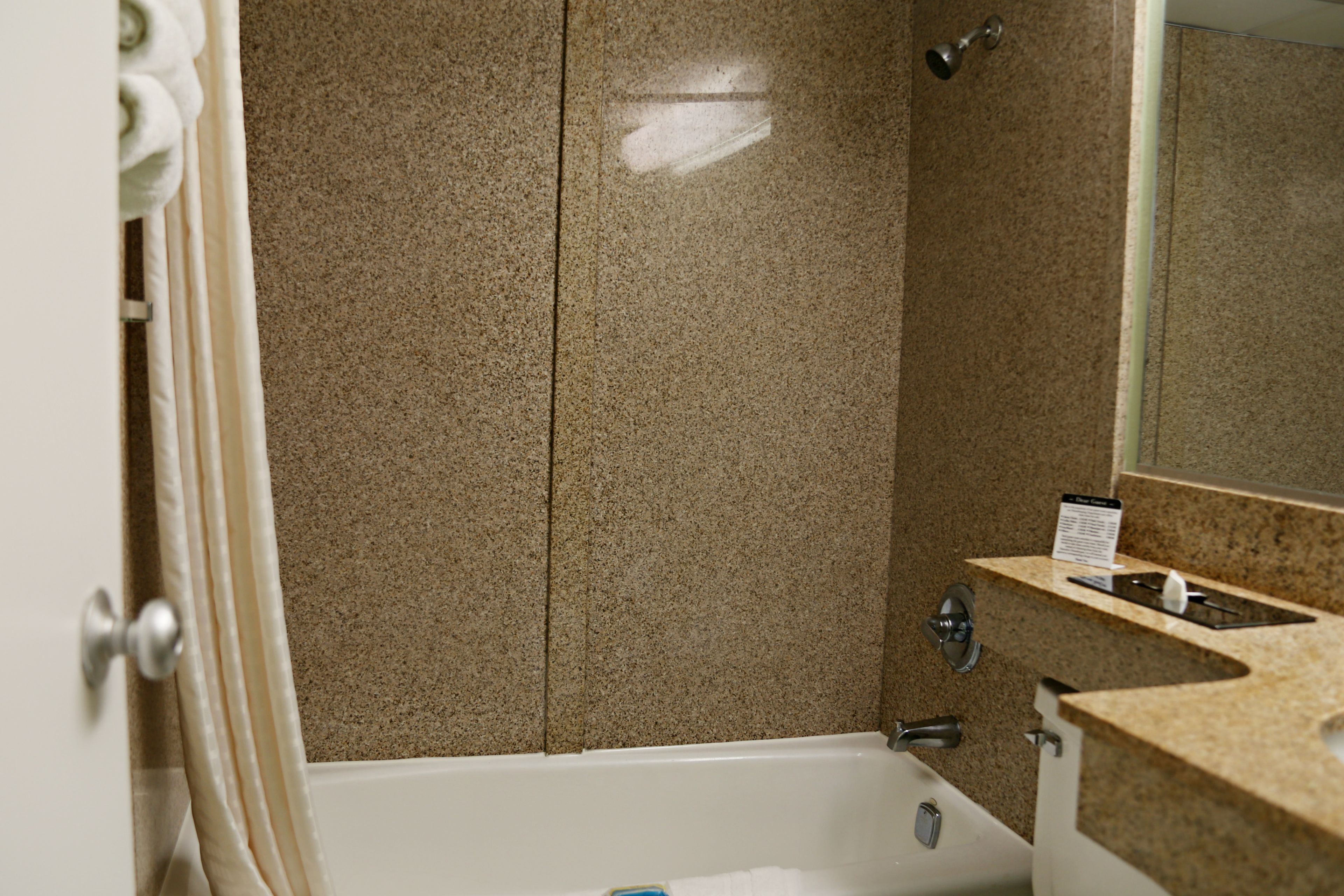 in-room safe, laptop workspace, iron/ironing board, free wifi