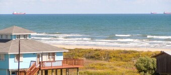 Beachgate CondoSuites and Oceanfront Resort