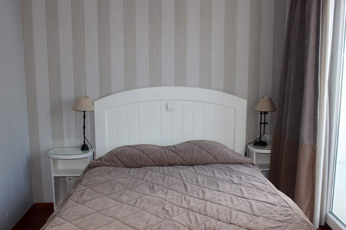 Standard Double Room (Shower) | Minibar, in-room safe, desk, iron/ironing board