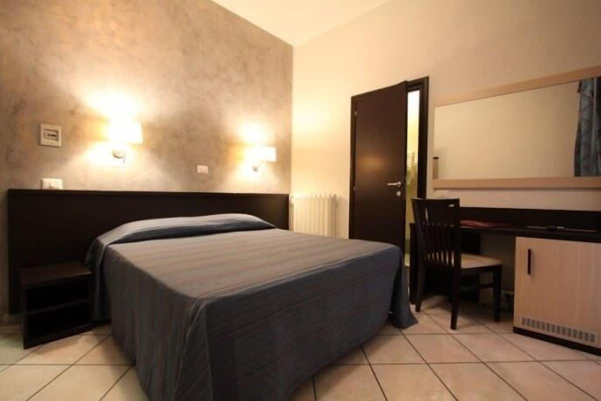 Standard Double Room | In-room safe, blackout curtains, iron/ironing board, cots/infant beds