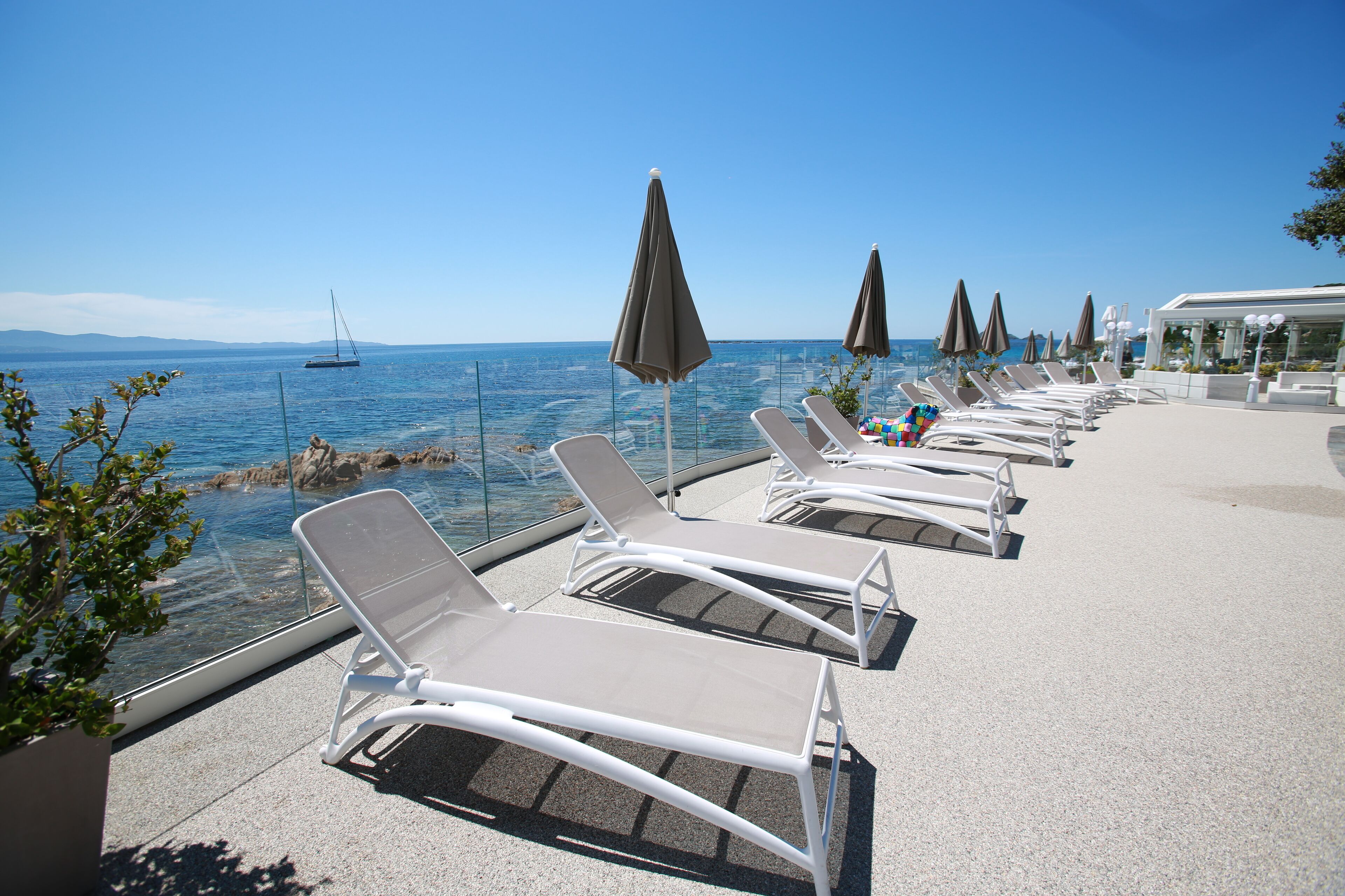 Outdoor pool, pool loungers