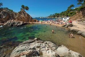 On the beach - Cap Roig (Calonge)
