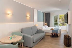 Toys - Costa Encantada Suites & Resort (Lloret de Mar)