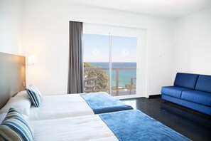 Desk, free cribs/infant beds, free WiFi, bed sheets - htop Caleta Palace (Castell-Platja d'Aro)