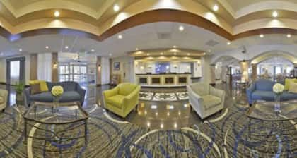 Holiday Inn Express & Suites Tacoma South - Lakewood by IHG
