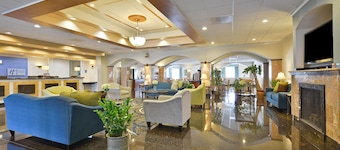 Holiday Inn Express & Suites Tacoma South - Lakewood by IHG