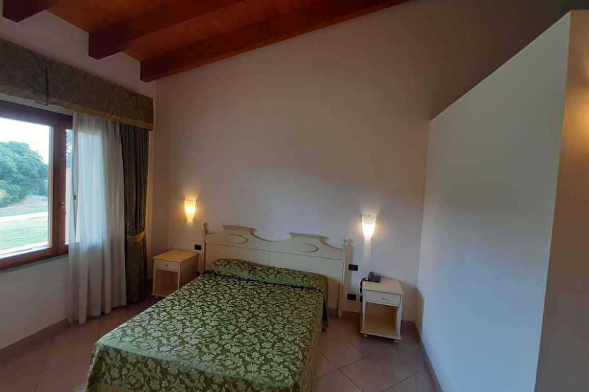 minibar, desk, blackout curtains, bed sheets