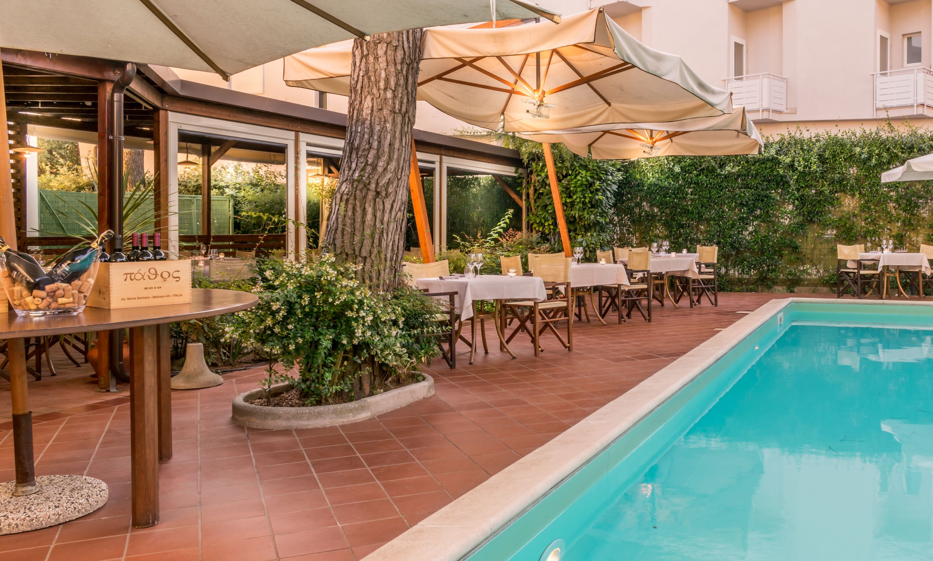 dinner served, italian cuisine, pool views