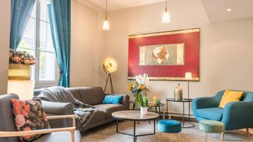 Khu tiếp khách ở sảnh