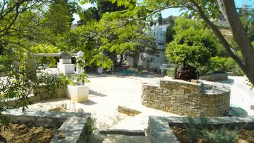 BBQ/picnic area