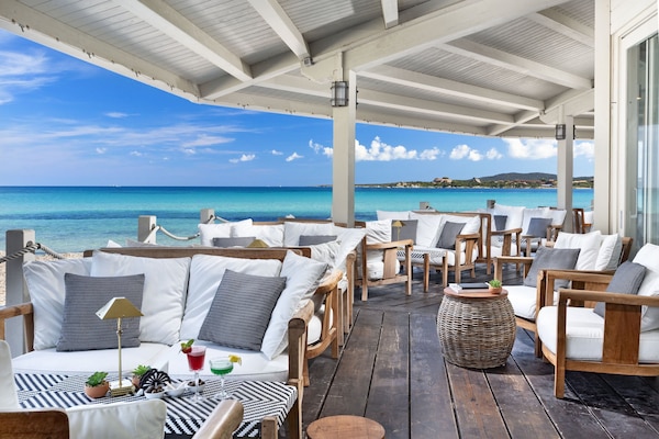 Beach bar