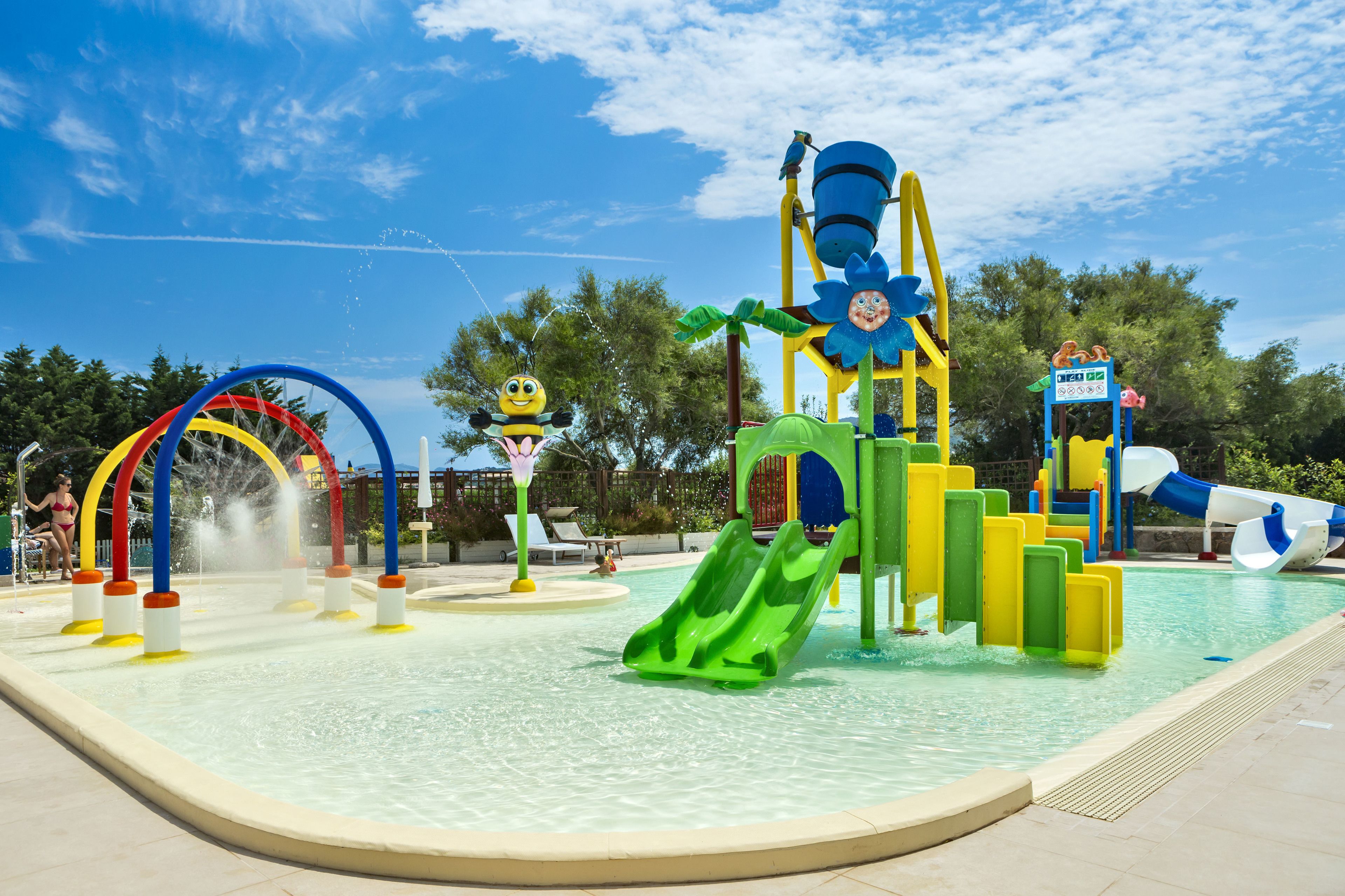 2 outdoor pools, pool umbrellas, sun loungers
