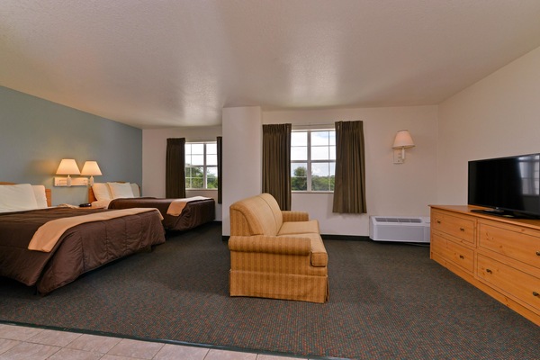Suite, 2 Double Beds, Non Smoking | Blackout drapes, iron/ironing board, rollaway beds, free WiFi