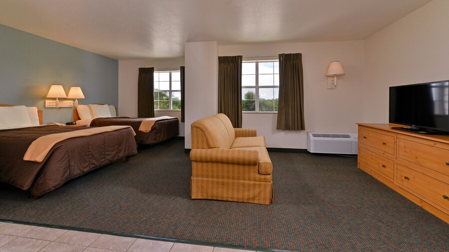 Americas Best Value Inn & Suites Winnie