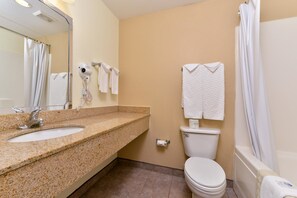 Combined shower/tub, free toiletries, hair dryer, towels - Americas Best Value Inn & Suites Winnie (Winnie)
