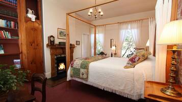 Romantic Double Room, Fireplace, Garden View | Iron/ironing board, free WiFi