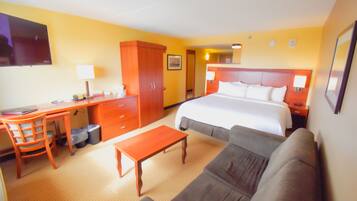 Deluxe Room | Hypo-allergenic bedding, desk, iron/ironing board, free WiFi