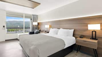 Quarto standard, 1 cama King, para não fumantes | Escrivaninha, Wi-Fi de cortesia, roupa de cama