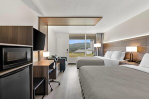 Escritorio, wifi gratis, ropa de cama y acceso para silla de ruedas 