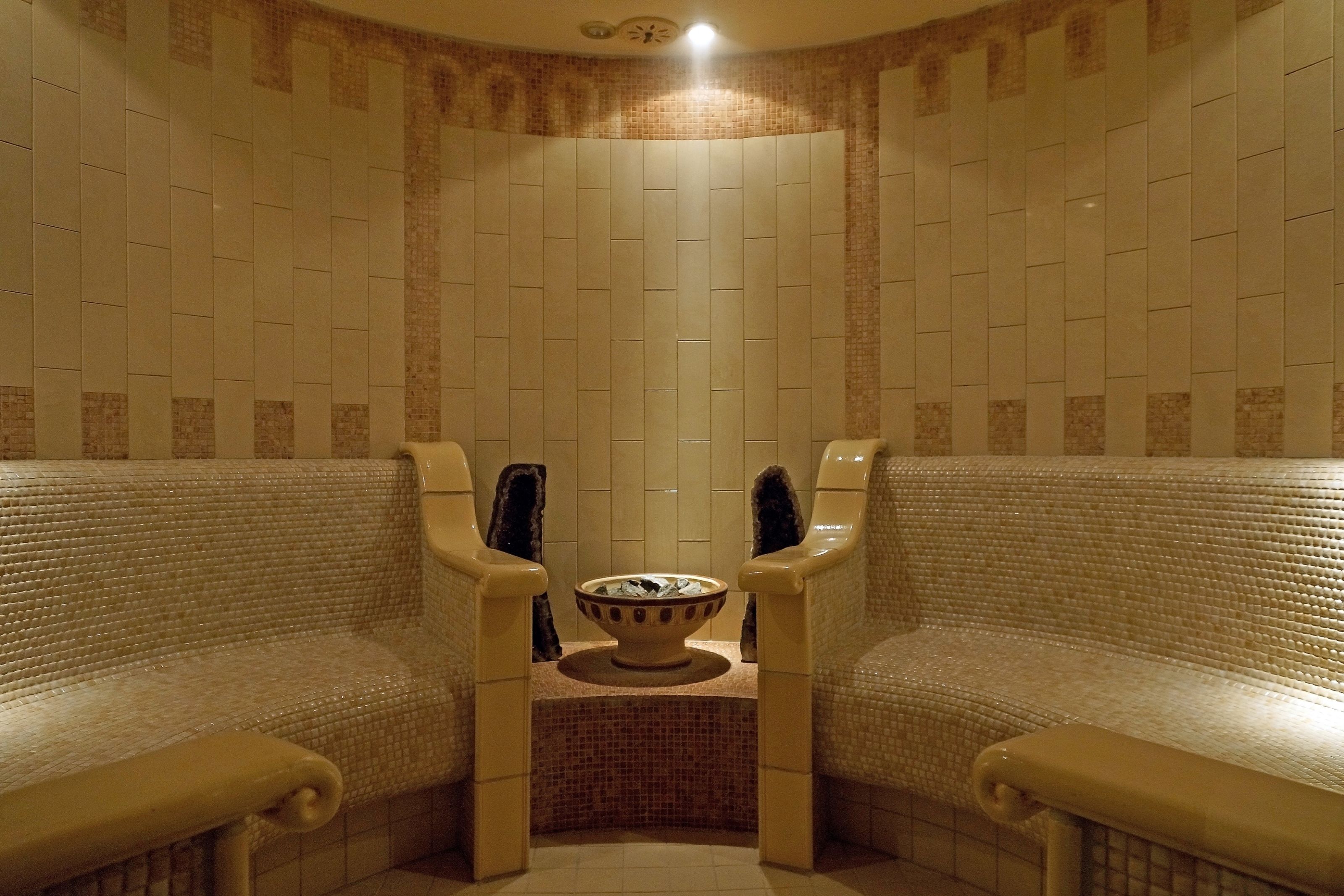 sauna, steam room, body treatments, aromatherapy, hot stone massages