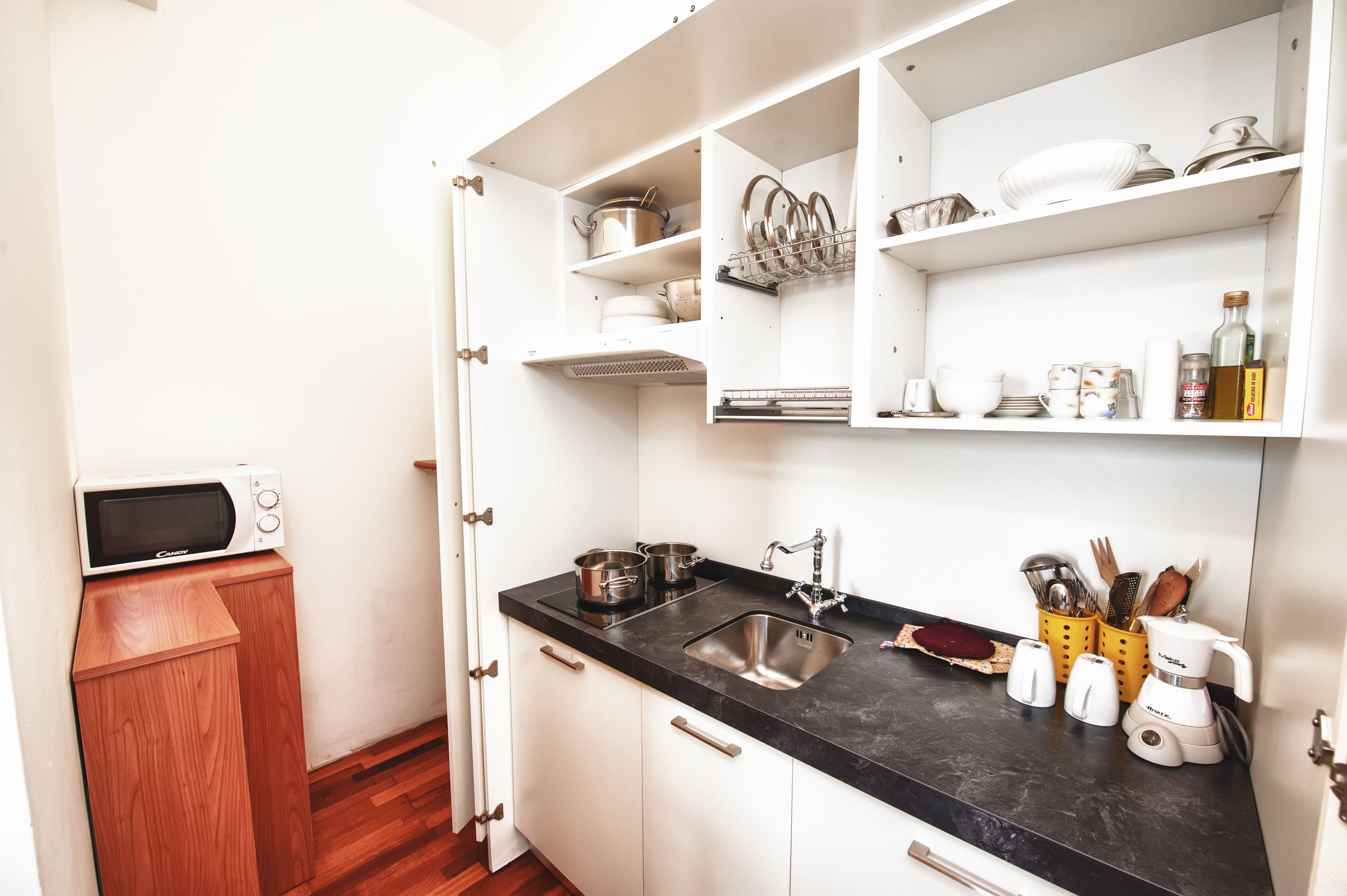 superior apartment, 1 bedroom, kitchen | private kitchenette | coffee/tea maker, electric kettle