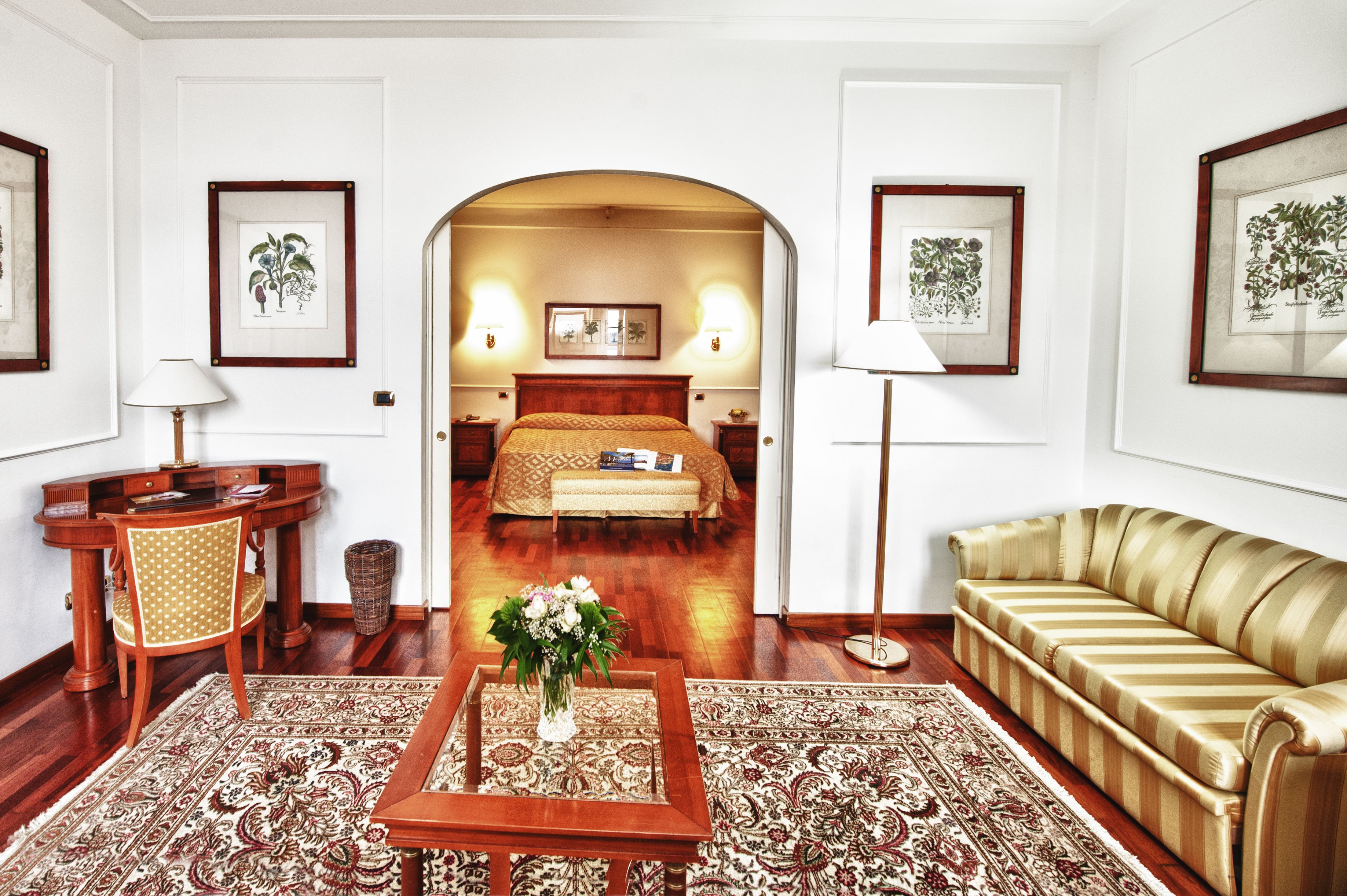 superior apartment, 1 bedroom, kitchen | 1 bedroom, minibar, in-room safe, blackout curtains