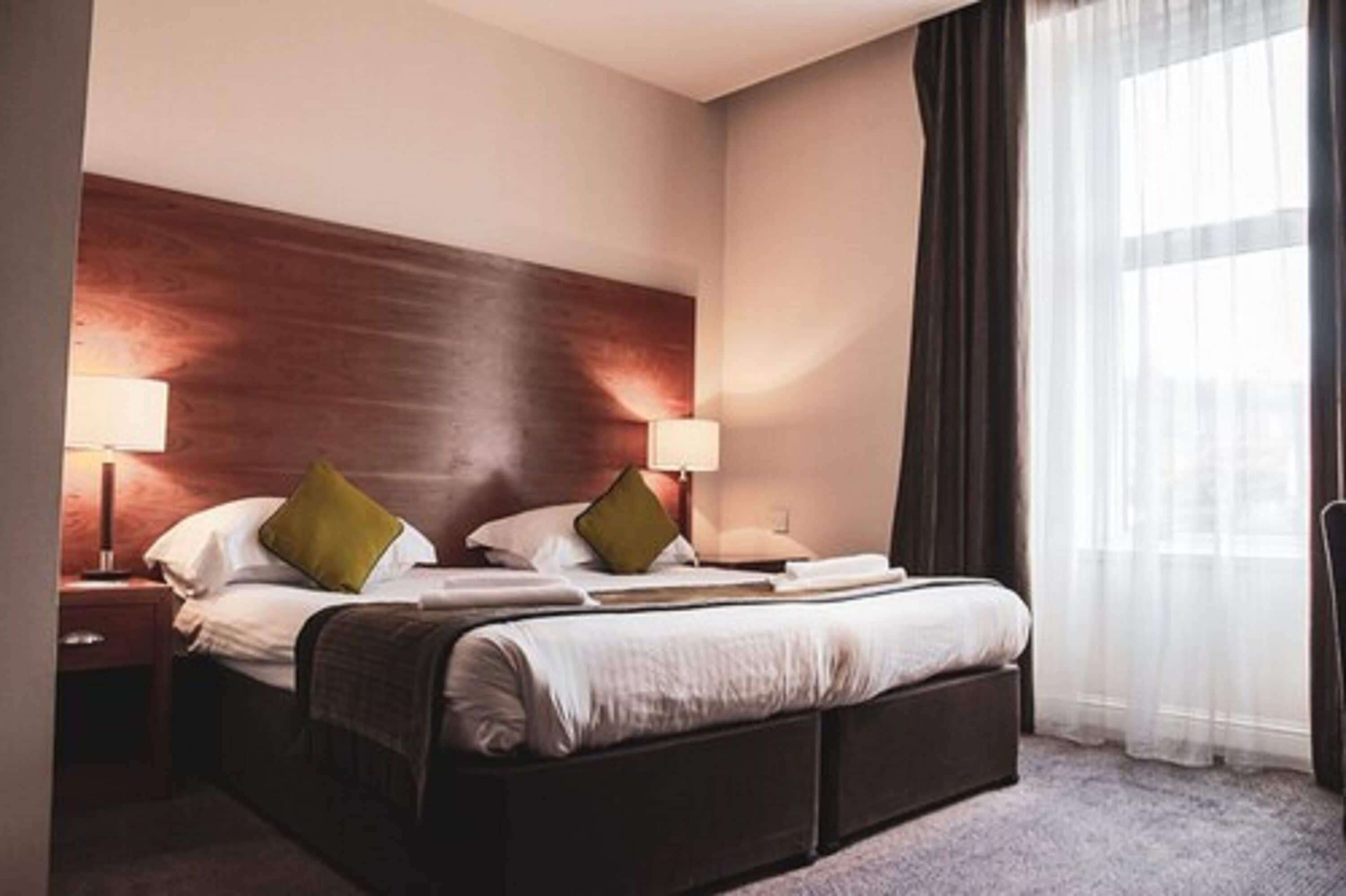 Double King | Desk, iron/ironing board (on request), free WiFi, bed sheets