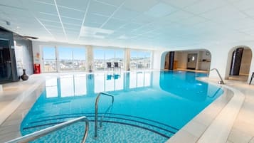 Piscine couverte