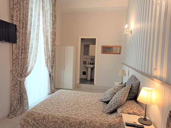 Superior Room, 1 Double Bed, Ensuite, City View