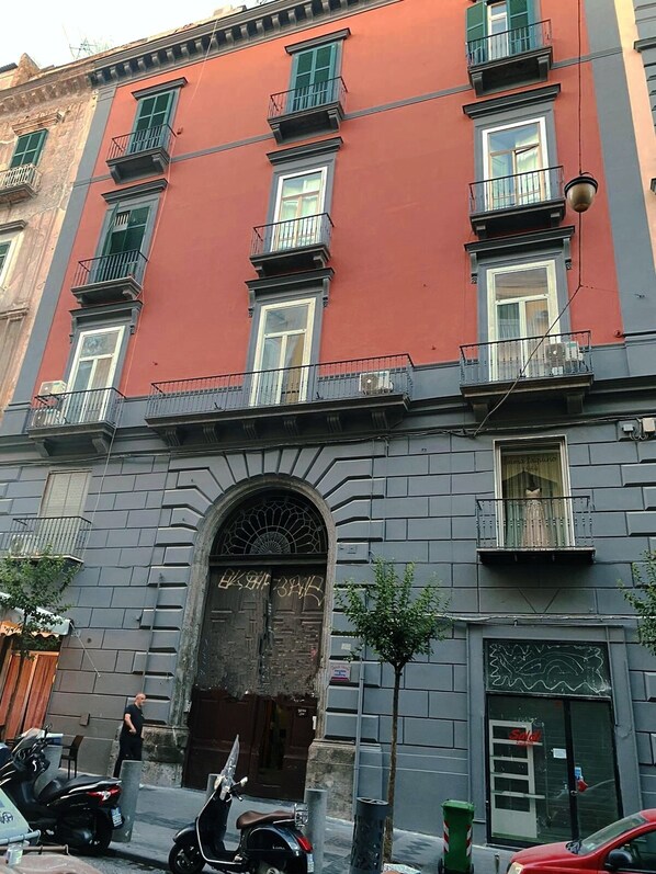 Front of property - Dei Decumani (Naples)