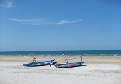โรงแรมสายลม หัวหิน