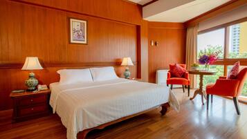 Suite, Sea View | In-room safe, desk, blackout curtains, free WiFi