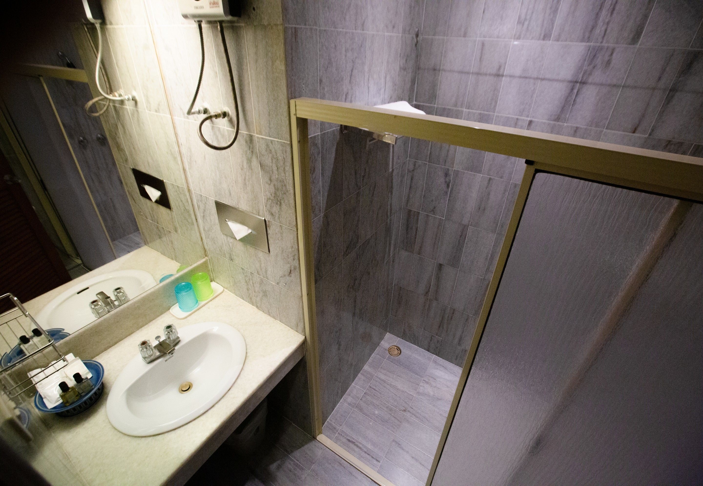 superior room (twin bed) | bathroom | shower, free toiletries, hair dryer, bathrobes