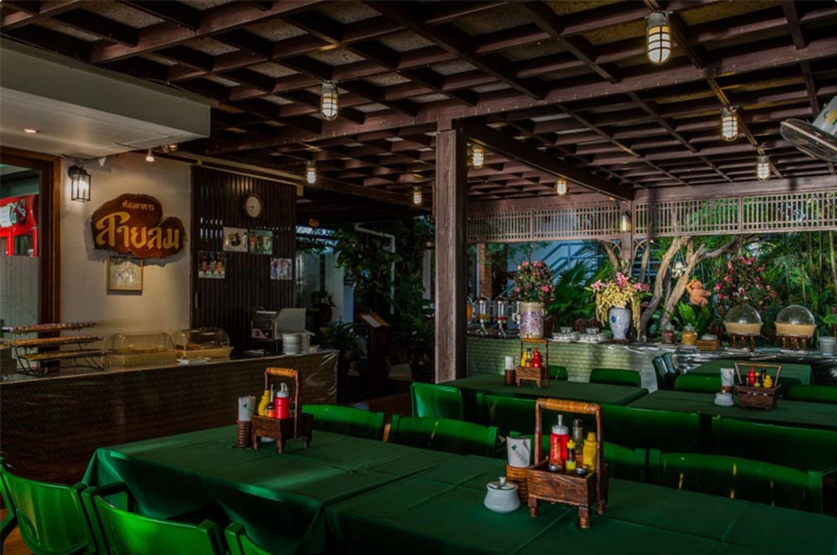 daily buffet breakfast (thb 380 per person)