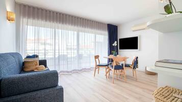 32-inch LCD TV with satellite channels