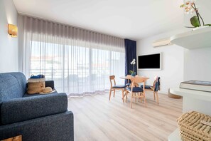 Televisión LCD de 32 pulgadas con canales por satélite