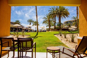 高档床上用品、羽绒被、客房内保险箱、遮光窗帘