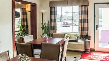 Inbegriffenes kontinentales Frühstück