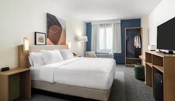 Spark by Hilton Woodbridge