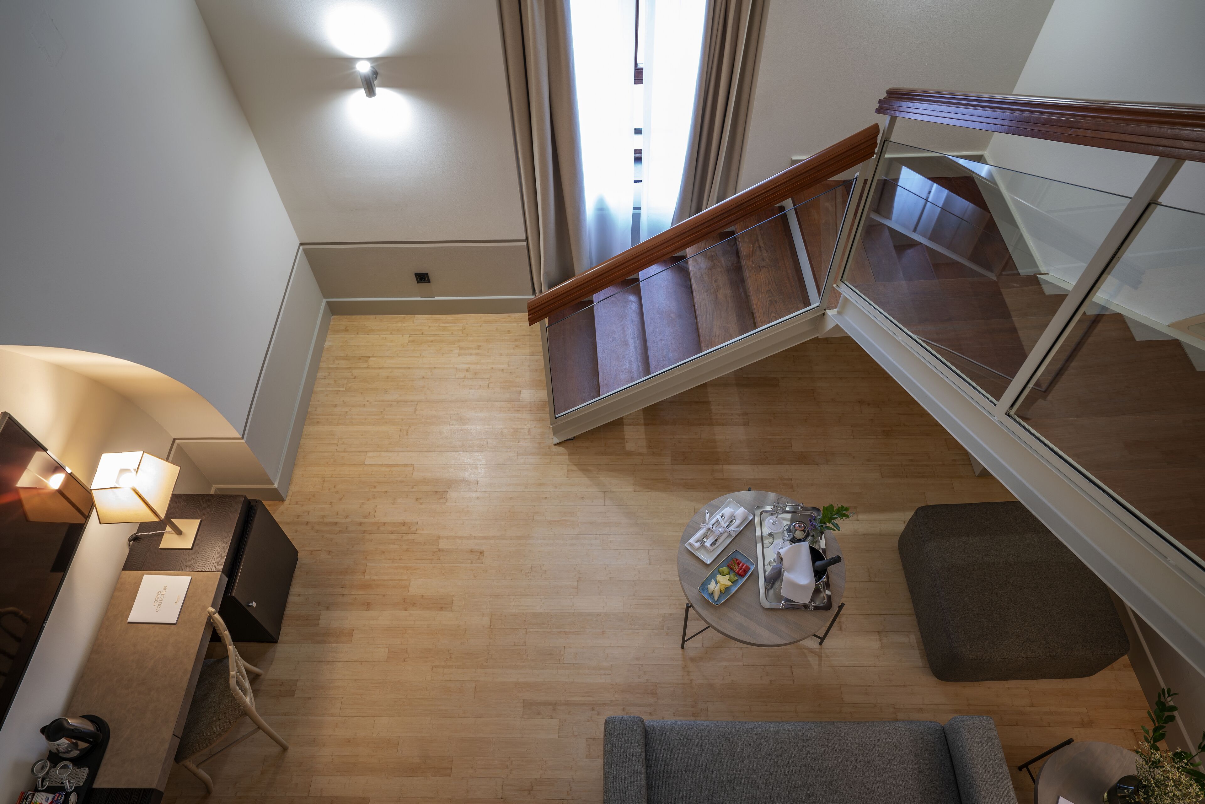 junior suite | living area | 27-inch flat-screen tv with digital channels, tv